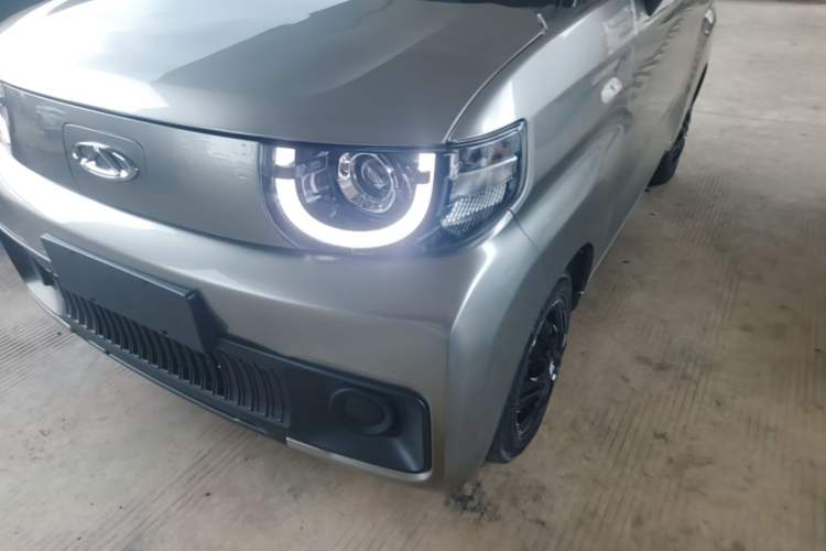 Used Chery QQ Ice Cream 2022 170km Sundae Phosphate Lithium-Ion Left Front Headlight