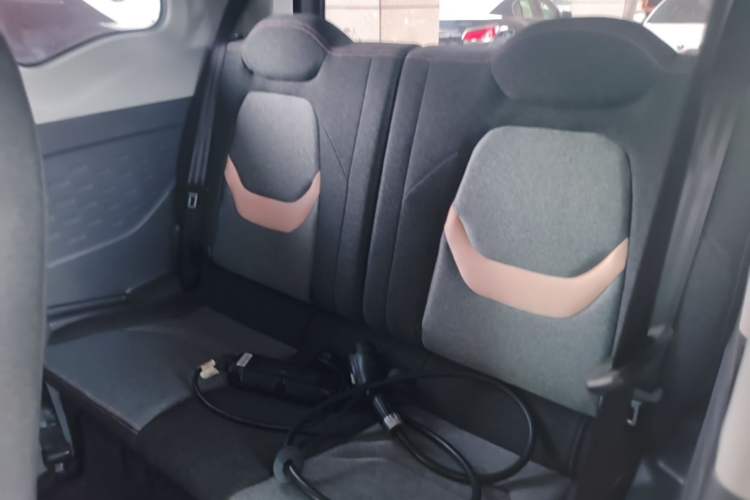 Used Chery QQ Ice Cream 2022 170km Sundae Phosphate Lithium-Ion Left Rear Seat