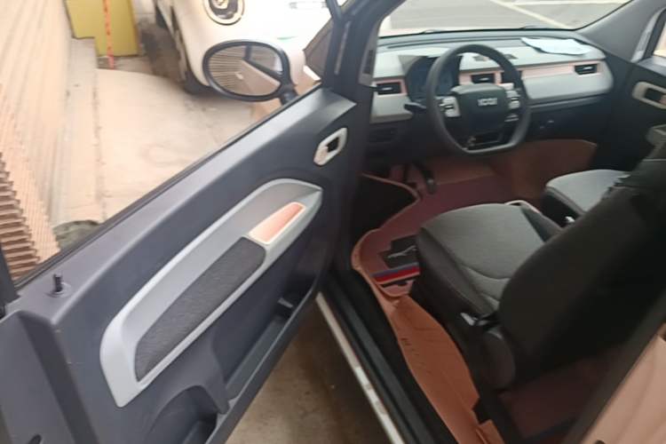 Used Chery QQ Ice Cream 2022 Pudding Model Driver Seat
