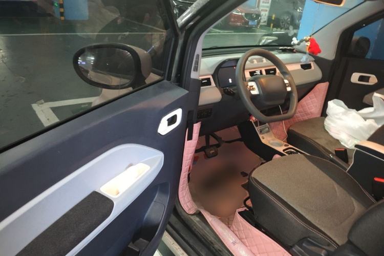 Used Chery QQ Ice Cream 2022 170km Sundae Phosphate Lithium-Ion Driver Seat
