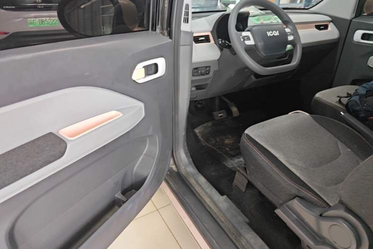Used Chery QQ Ice Cream 2022 170km Sundae Phosphate Lithium-Ion Driver Seat
