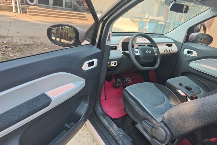 Used Chery QQ Ice Cream 2022 170km Sundae Phosphate Lithium-Ion Driver Seat