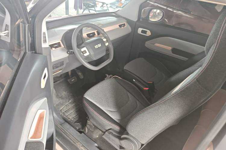 Used Chery QQ Ice Cream 2022 170km Sundae Phosphate Lithium-Ion Driver Seat