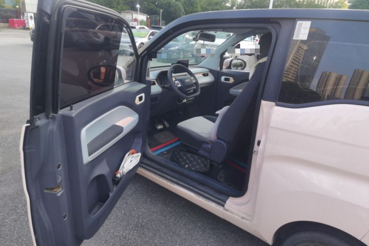 Used Chery QQ Ice Cream 2022 170km Sundae Phosphate Lithium-Ion Driver Seat