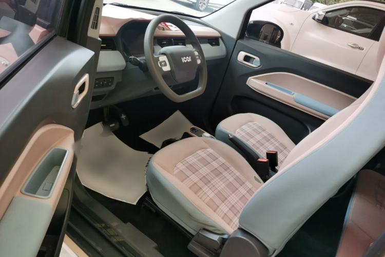 Used Chery QQ Ice Cream 2022 170km Sundae Phosphate Lithium-Ion Driver Seat
