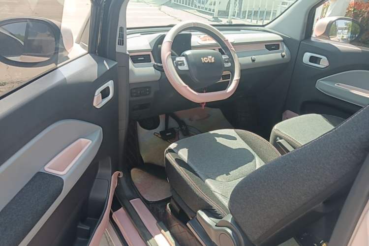 Used Chery QQ Ice Cream 2022 170km Sundae Phosphate Lithium-Ion Driver Seat