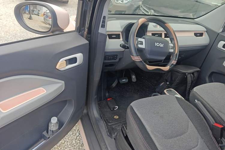 Used Chery QQ Ice Cream 2022 170km Sundae Phosphate Lithium-Ion Driver Seat