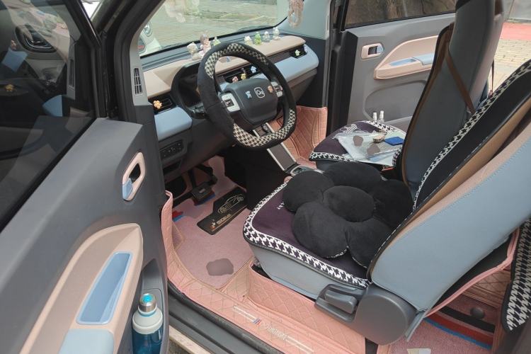 Used Chery QQ Ice Cream 2022 170km Sundae Phosphate Lithium-Ion Driver Seat