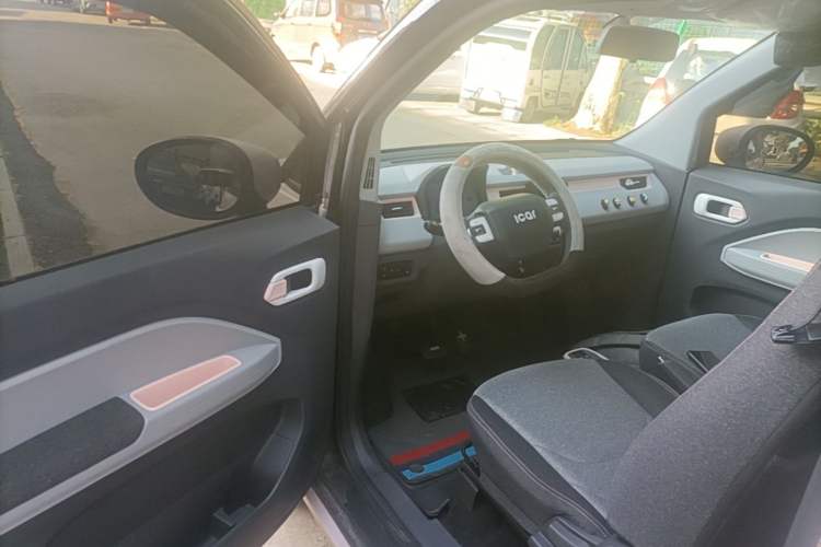 Used Chery QQ Ice Cream 2022 170km Sundae Phosphate Lithium-Ion Driver Seat