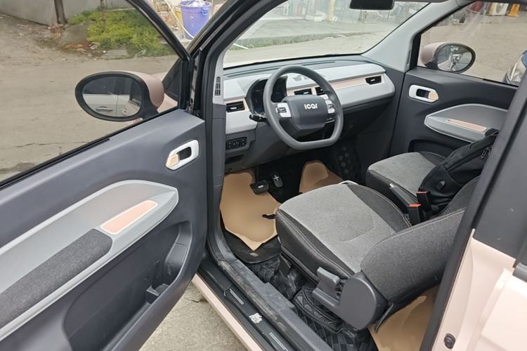 Used Chery QQ Ice Cream 2022 120km Conical Shape Lithium Iron Phosphate Driver Seat