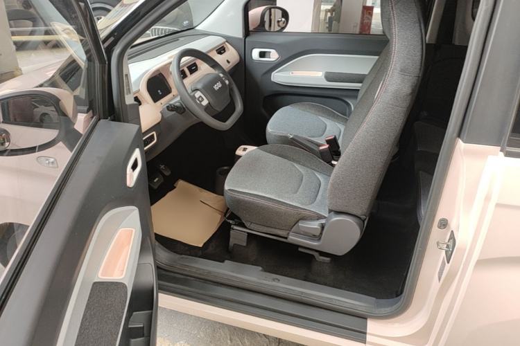Used Chery QQ Ice Cream 2022 Pudding Model Driver Seat
