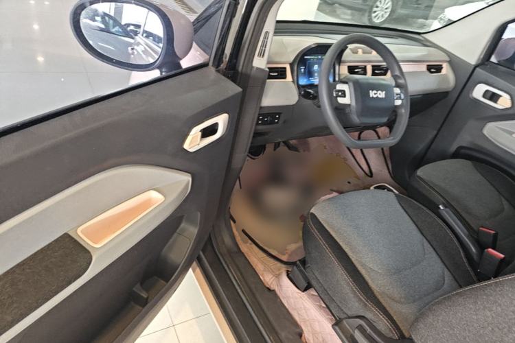 Used Chery QQ Ice Cream 2022 170km Sundae Phosphate Lithium-Ion Driver Seat