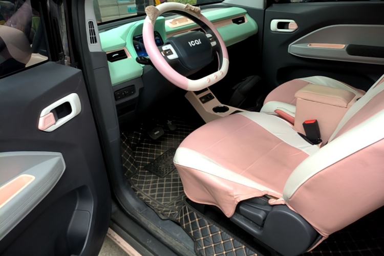 Used Chery QQ Ice Cream 2022 170km Sundae Phosphate Lithium-Ion Driver Seat
