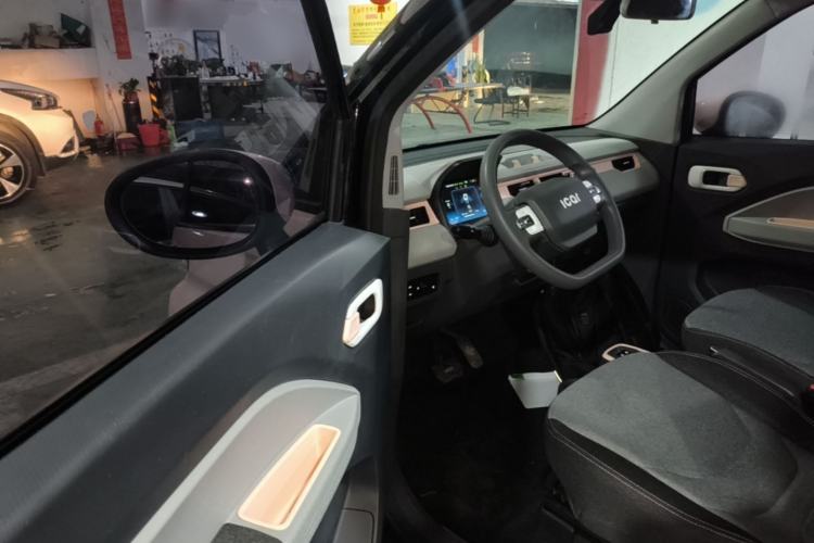 Used Chery QQ Ice Cream 2022 170km Sundae Phosphate Lithium-Ion Driver Seat