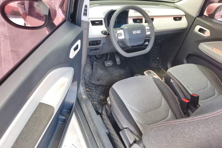 Used Chery QQ Ice Cream 2022 170km Sundae Phosphate Lithium-Ion Driver Seat