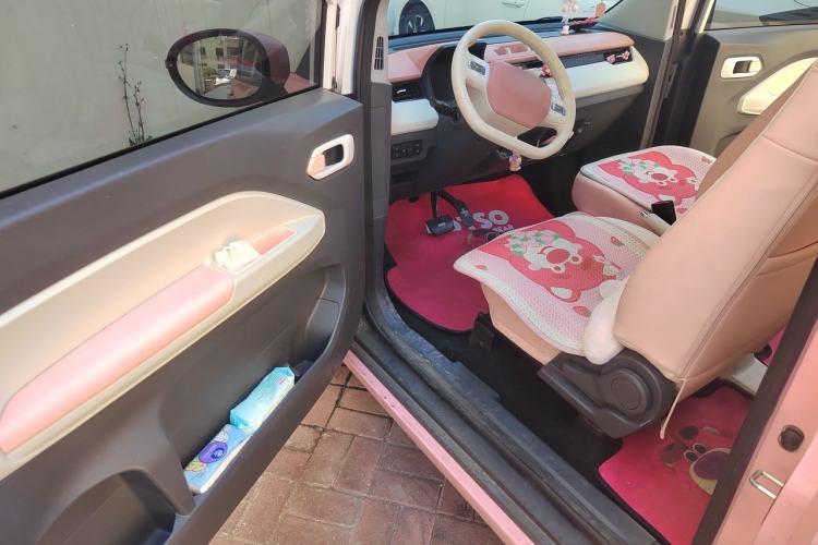 Used Chery QQ Ice Cream 2022 Taohuanxi Sweet Peach Edition Driver Seat