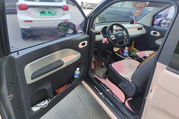 Used Chery QQ Ice Cream 2022 120km Conical Shape Lithium Iron Phosphate Driver Seat