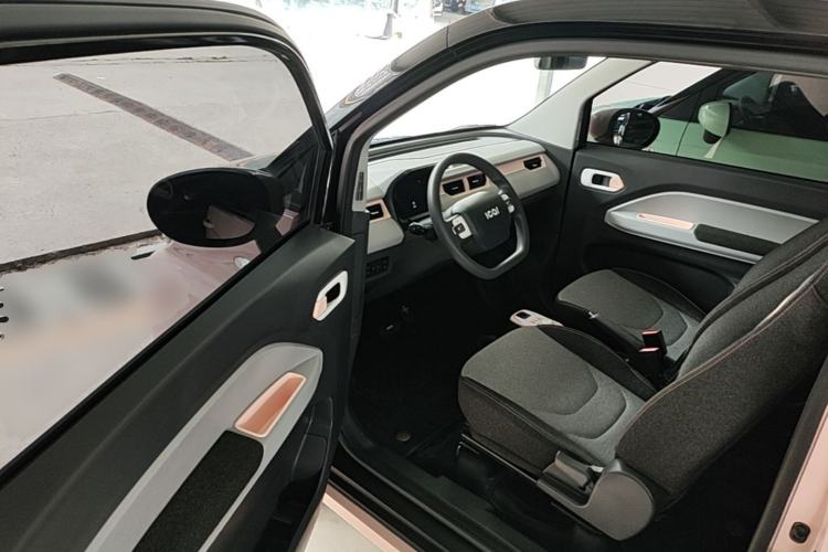 Used Chery QQ Ice Cream 2022 170km Sundae Phosphate Lithium-Ion Driver Seat