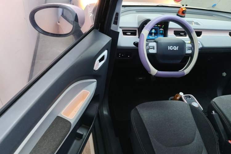 Used Chery QQ Ice Cream 2022 170km Sundae Phosphate Lithium-Ion Driver Seat