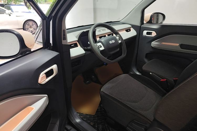 Used Chery QQ Ice Cream 2022 170km Sundae Phosphate Lithium-Ion Driver Seat