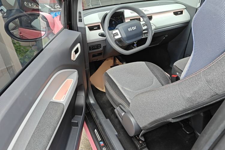 Used Chery QQ Ice Cream 2022 170km Sundae Phosphate Lithium-Ion Driver Seat