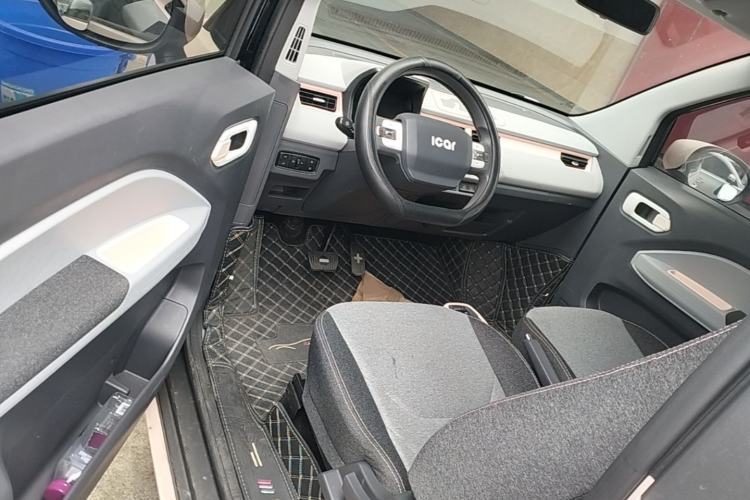 Used Chery QQ Ice Cream 2022 120km Conical Shape Lithium Iron Phosphate Driver Seat