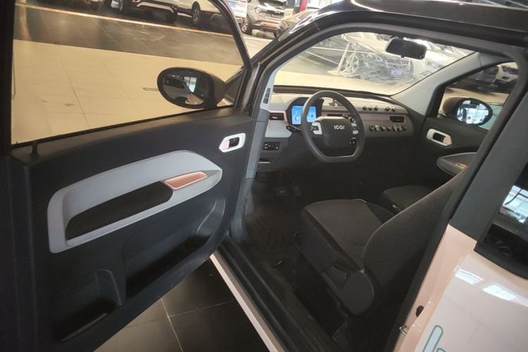 Used Chery QQ Ice Cream 2022 120km Conical Shape Lithium Iron Phosphate Driver Seat