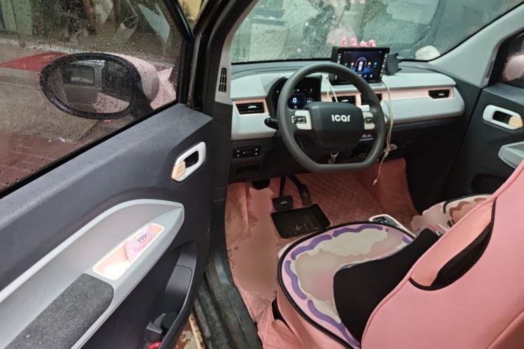 Used Chery QQ Ice Cream 2022 170km Sundae Phosphate Lithium-Ion Driver Seat