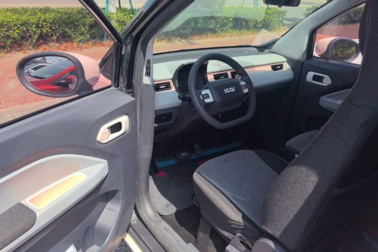 Used Chery QQ Ice Cream 2022 170km Sundae Phosphate Lithium-Ion Driver Seat