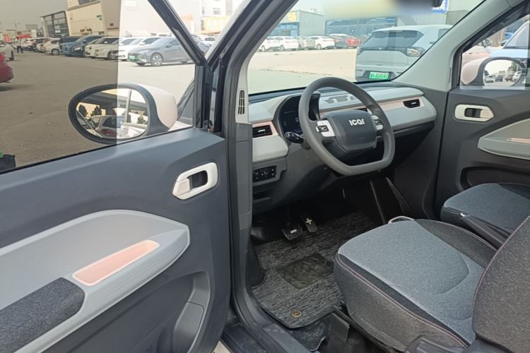 Used Chery QQ Ice Cream 2022 170km Sundae Phosphate Lithium-Ion Driver Seat