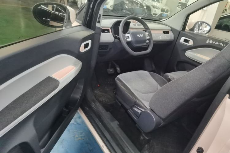 Used Chery QQ Ice Cream 2022 120km Conical Shape Lithium Iron Phosphate Driver Seat