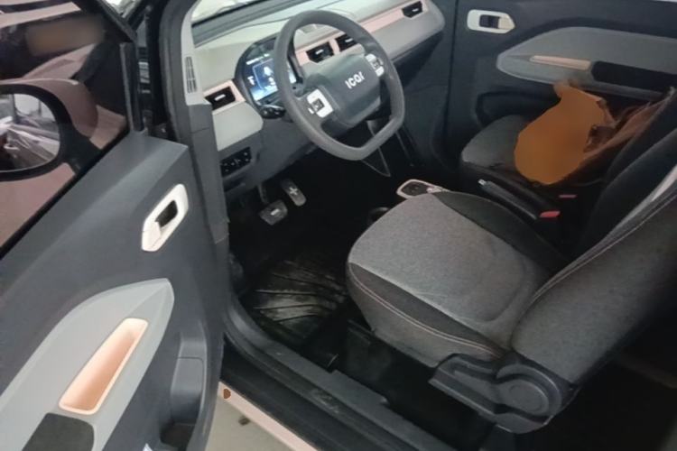 Used Chery QQ Ice Cream 2022 170km Sundae Phosphate Lithium-Ion Driver Seat