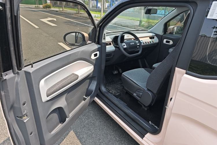 Used Chery QQ Ice Cream 2022 170km Sundae Phosphate Lithium-Ion Driver Seat