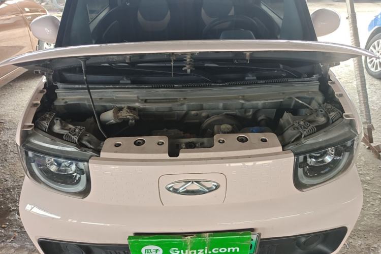 Used Chery QQ Ice Cream 2022 170km Sundae Phosphate Lithium-Ion Engine Bay