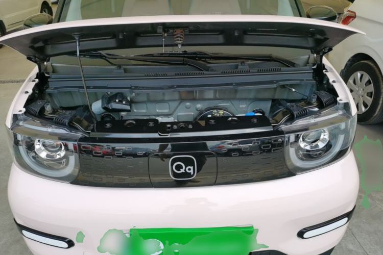 Used Chery QQ Ice Cream 2022 170km Sundae Phosphate Lithium-Ion Engine Bay