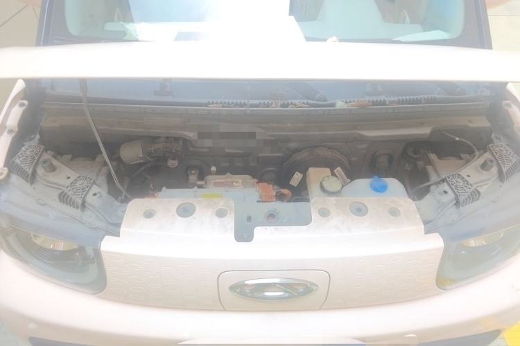 Used Chery QQ Ice Cream 2022 170km Sundae Phosphate Lithium-Ion Engine Bay