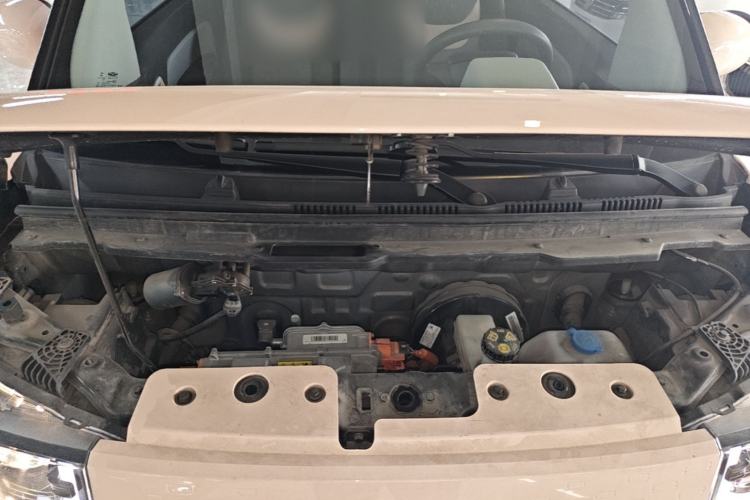 Used Chery QQ Ice Cream 2022 170km Sundae Phosphate Lithium-Ion Engine Bay