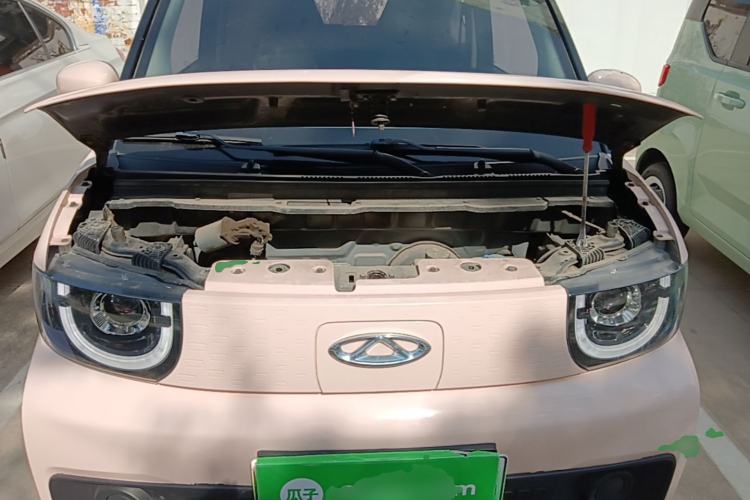 Used Chery QQ Ice Cream 2022 170km Sundae Phosphate Lithium-Ion Engine Bay
