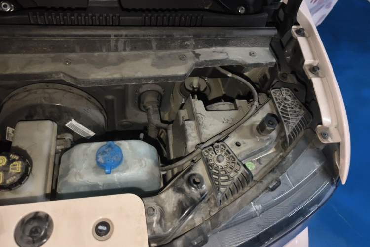 Used Chery QQ Ice Cream 2022 170km Sundae Ternary Lithium Engine Bay Left