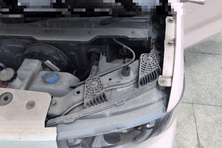 Used Chery QQ Ice Cream 2022 170km Sundae Phosphate Lithium-Ion Engine Bay Left