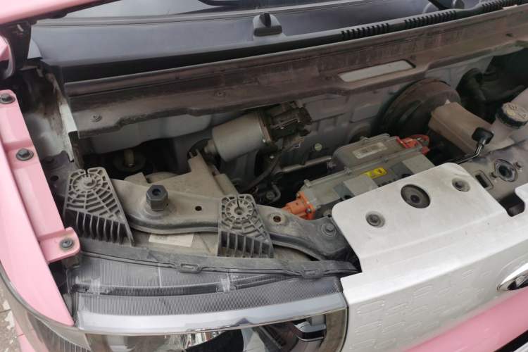 Used Chery QQ Ice Cream 2022 Taohuanxi Peach Edition Engine Bay Right