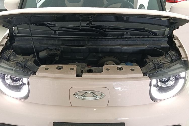 Used Chery QQ Ice Cream 2022 120km Conical Shape Lithium Iron Phosphate Engine Bay