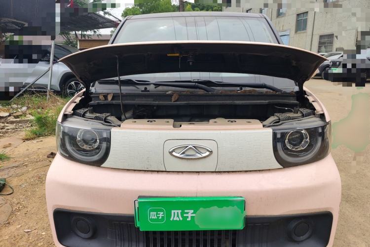 Used Chery QQ Ice Cream 2022 170km Sundae Phosphate Lithium-Ion Engine Bay