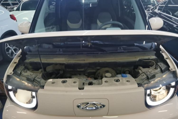 Used Chery QQ Ice Cream 2022 120km Conical Shape Lithium Iron Phosphate Engine Bay