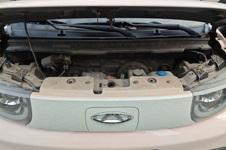 Used Chery QQ Ice Cream 2022 170km Sundae Phosphate Lithium-Ion Engine Bay