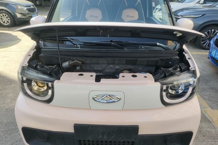 Used Chery QQ Ice Cream 2022 170km Sundae Phosphate Lithium-Ion Engine Bay
