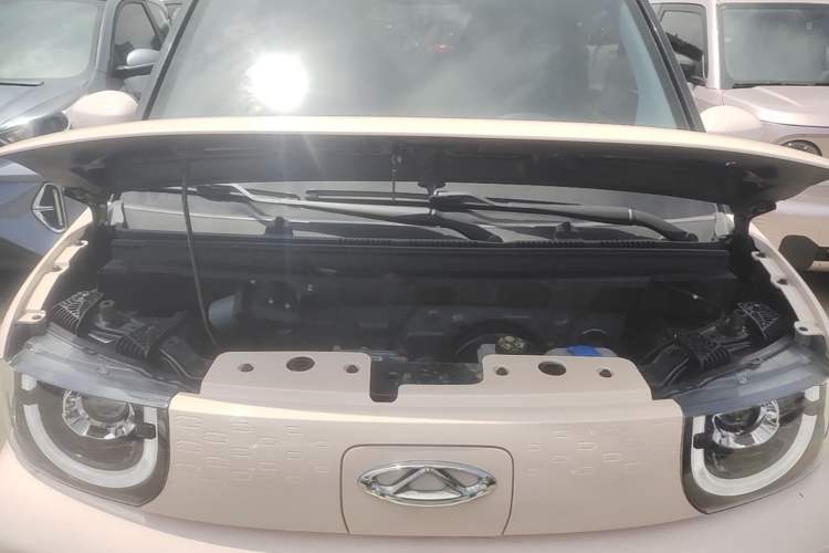 Used Chery QQ Ice Cream 2022 170km Sundae Ternary Lithium Engine Bay
