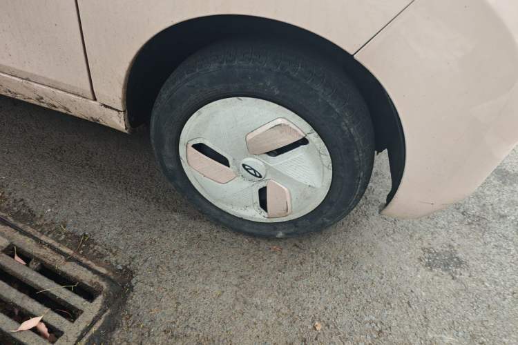Used Chery QQ Ice Cream 2022 120km Conical Shape Lithium Iron Phosphate Exterior 1