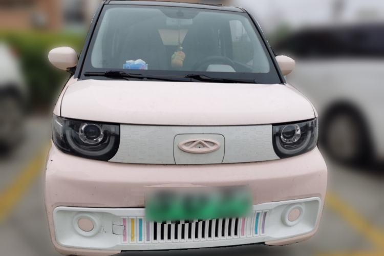 Used Chery QQ Ice Cream 2022 170km Sundae Phosphate Lithium-Ion Exterior 1