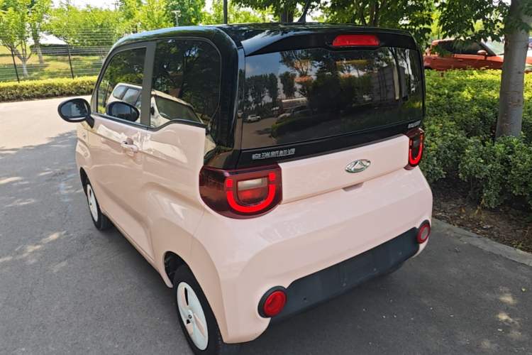 Used Chery QQ Ice Cream 2022 120km Milkshake Phosphate Lithium-Iron Exterior 2
